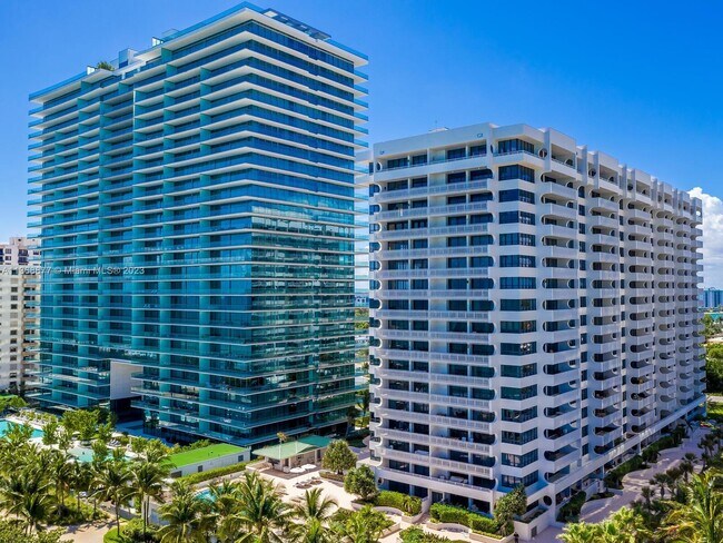 Foto del edificio - 10205 Collins Ave