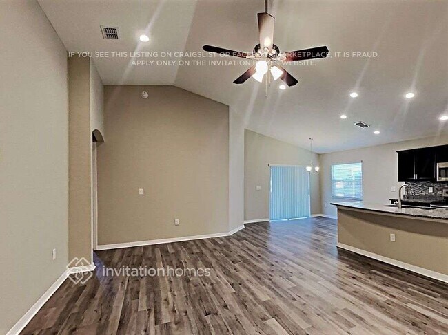 Foto del edificio - 8046 Diamond Creek Ln