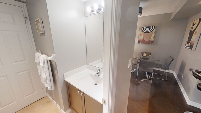 Photo du bâtiment - 763 Bay St.