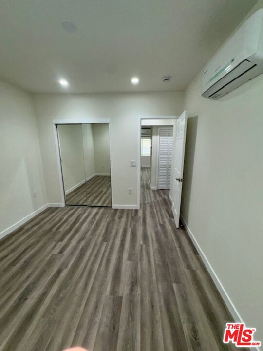 Foto del edificio - 2424 Ocean Park Blvd