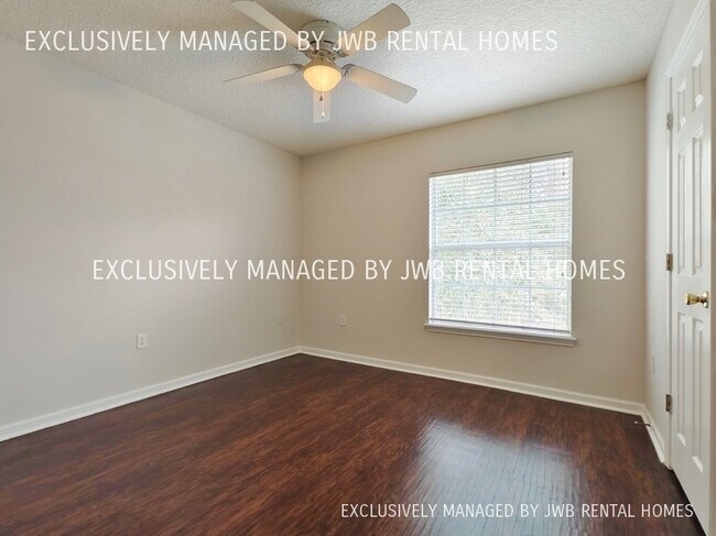 Building Photo - 8479 McGirts Village Ln