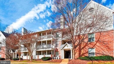 Building Photo - 3916 Penderview Dr