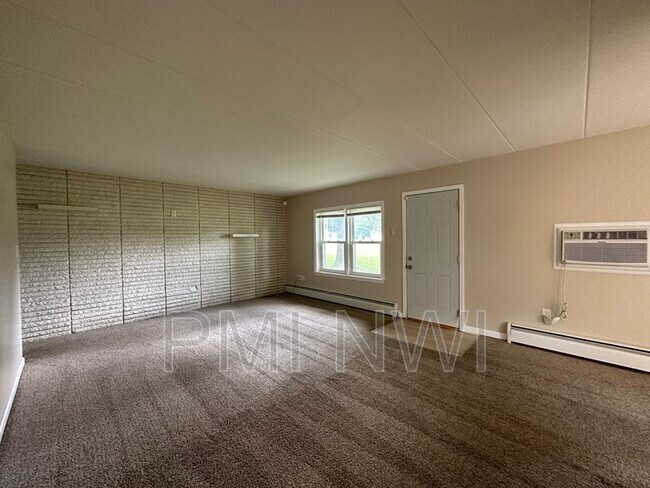 Foto del edificio - 656 N Hobart Rd