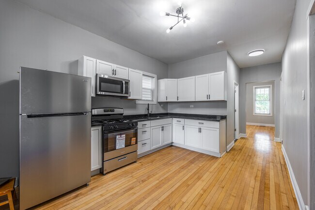Foto del edificio - 3714 W Cortland St