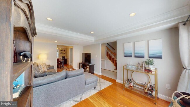 Building Photo - 7840 Snead Ln