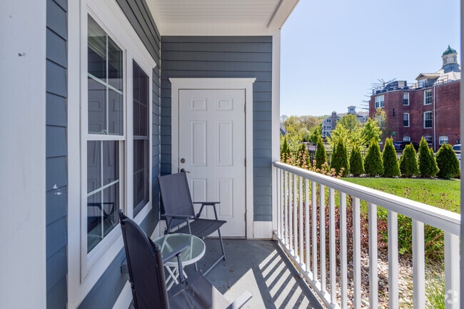 2 BR, 2 BA - 34 Capone Road