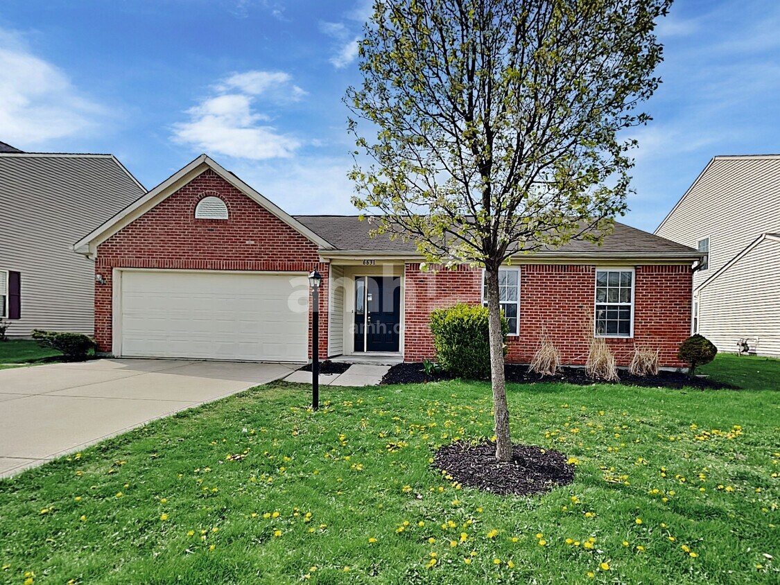 Foto principal - 6631 W Irving Dr