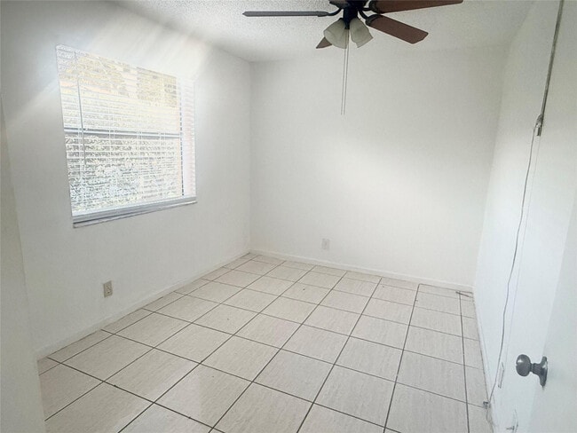 Foto del edificio - 11650 NW 23rd Ct