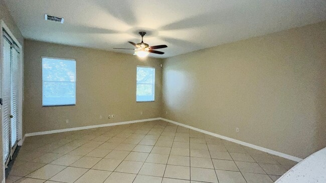 Foto del edificio - 4 Bed 2 Bath Single Family House For Rent