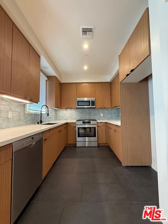 Foto del edificio - 532 W Elk Ave