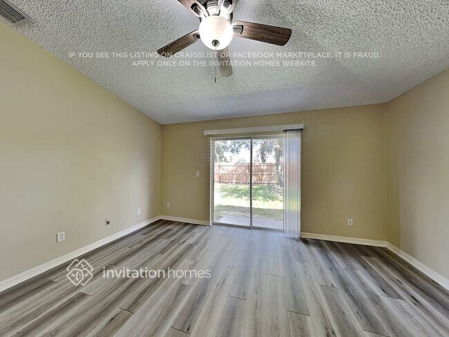 Foto del edificio - 2394 Bayhill Dr