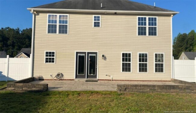 Building Photo - 960 Fairfield Cir