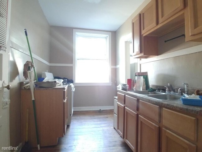 Foto del edificio - 4736 N Beacon St