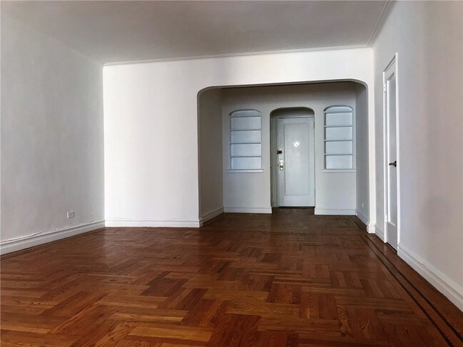 Building Photo - 180 W 93rd St