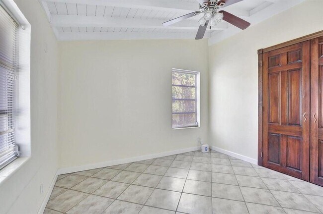 Foto del edificio - 1733 SW 5th Ct