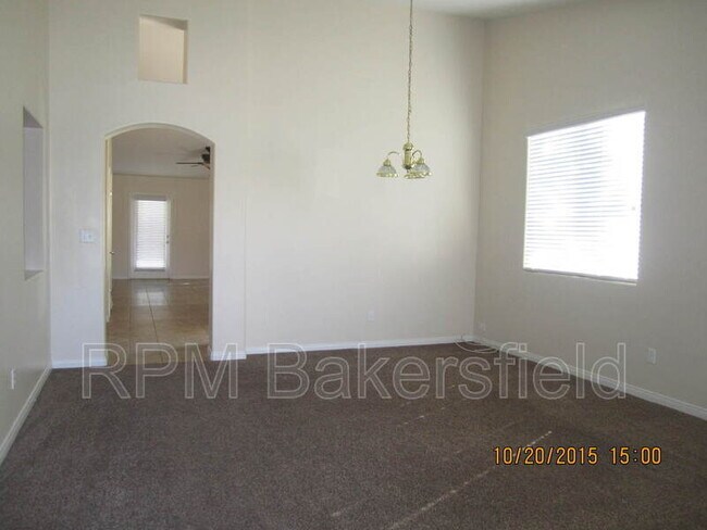 Building Photo - 12009 Stratosphere Ave