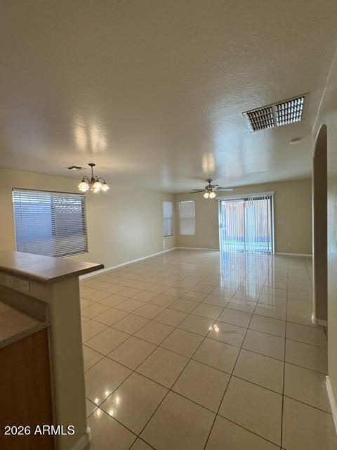 Foto del edificio - 632 S 152nd Ln