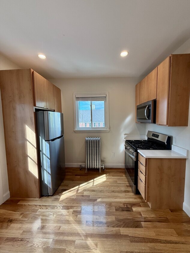 Primary Photo - 124 Chestnut St