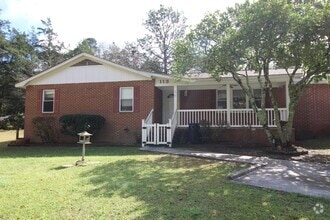 Building Photo - 113 West Dr