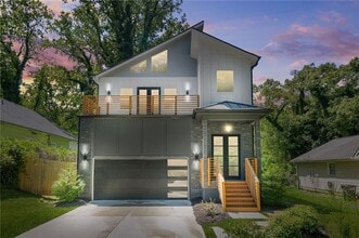 Building Photo - 2186 Park Terrace