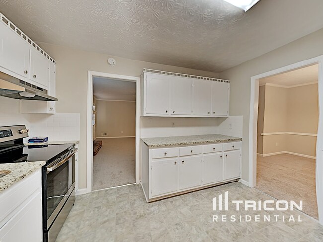 Foto del edificio - 611 Greenview Ave SE
