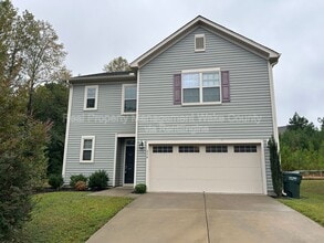 Building Photo - 238 Lynn Dr