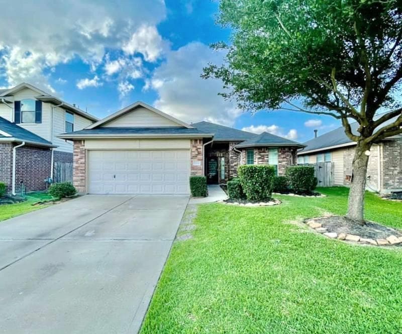 Primary Photo - 21510 Sierra Long Dr