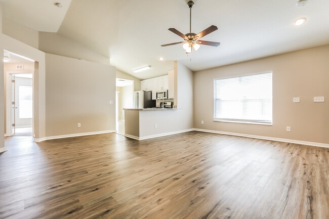 Building Photo - 7541 Oxford Garden Cir