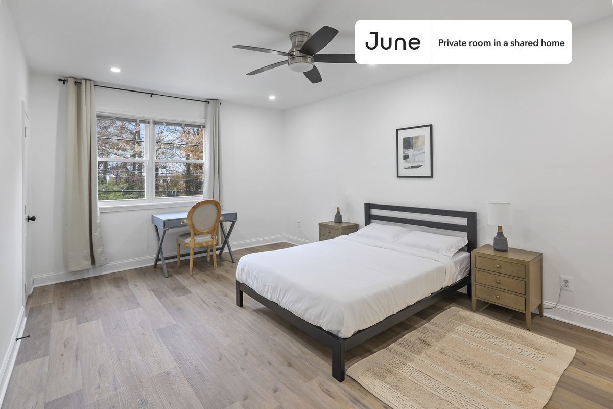 Private bedroom in 5 bed/3.5 bath Home - Private bedroom in 5 bed/3.5 bath Home