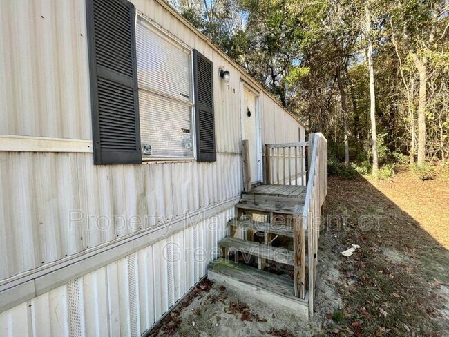 Foto del edificio - 119 Reeves Dr