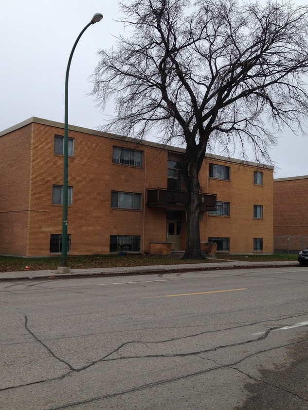 Primary Photo - 490-500 Talbot Ave