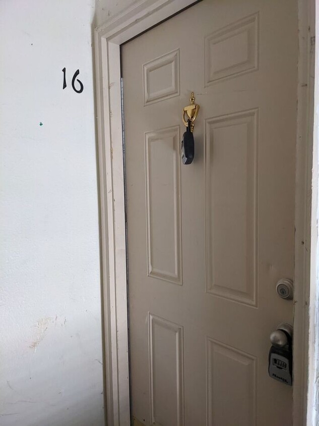 Primary Photo - Two Bedroom Unit in Oregon City