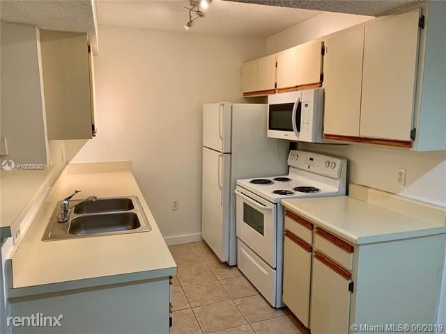 Building Photo - 15551 SW 104th Terrace