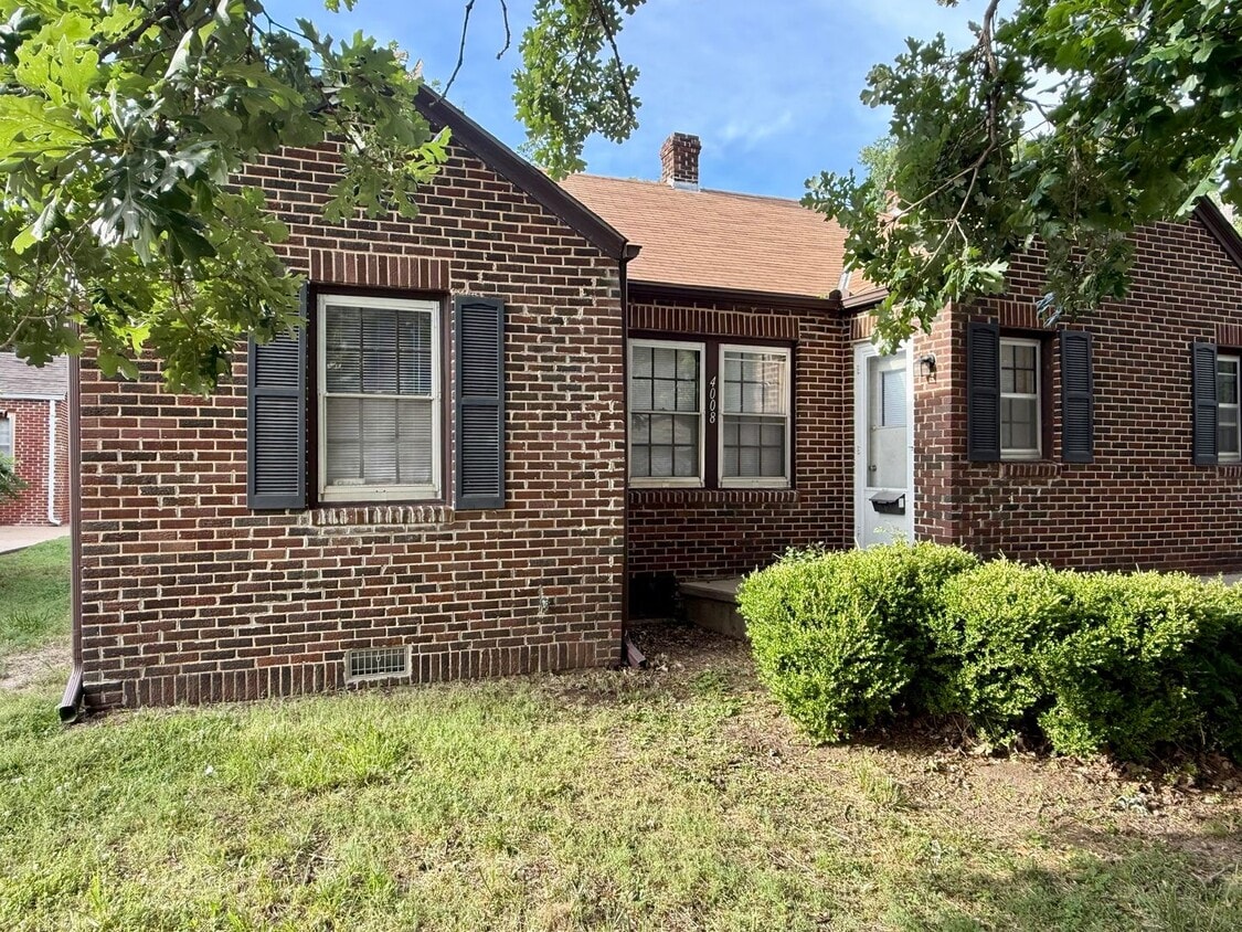 Primary Photo - 4008 E Orme St