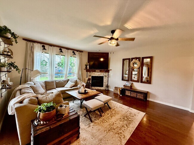 Foto del edificio - Spacious & Stylish 5-Bedroom Home in Wolf ...