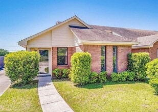 Building Photo - 6560 Chaprice Ln