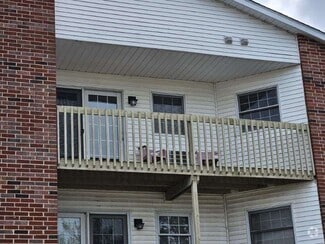 Building Photo - 551 Leah Ln