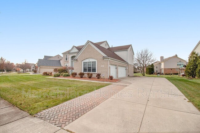 Building Photo - 317 Queen Anne Dr