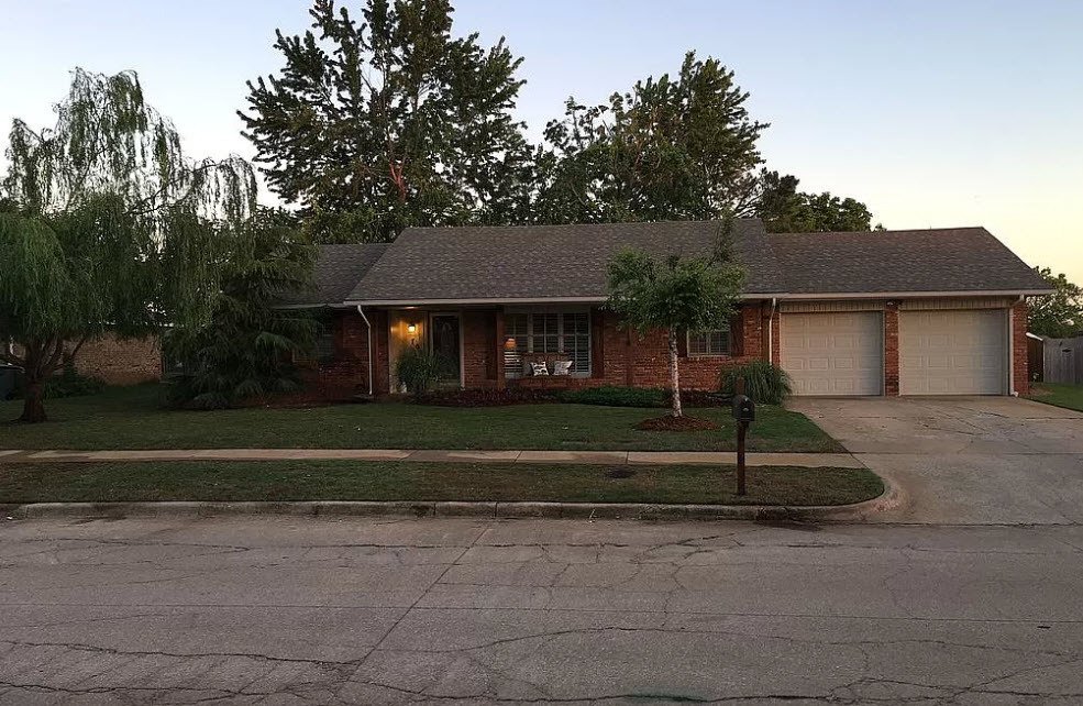 Front of house - 700 Pepperdine Ave