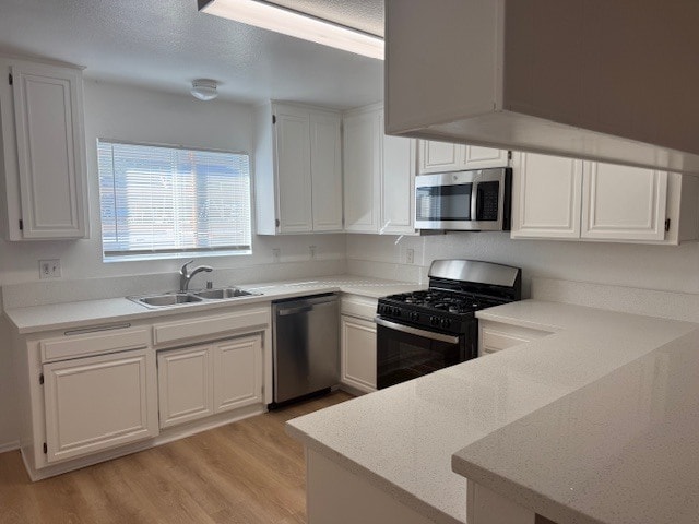 Building Photo - 17178 Chatsworth St