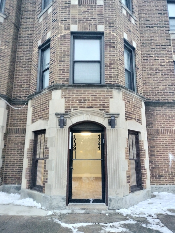 Foto principal - 1739 W 80th St