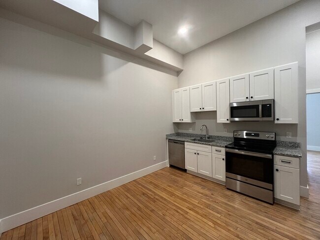 Building Photo - 34 St Joseph St