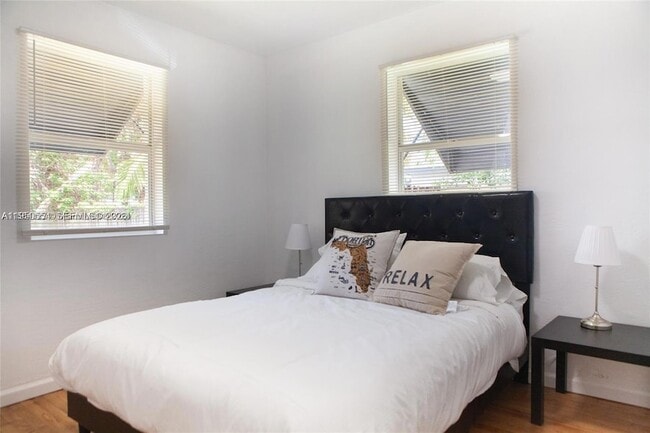 Building Photo - 1821 Harding St