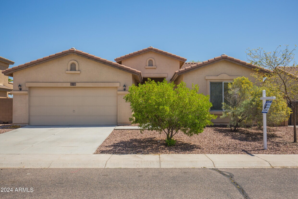 Foto principal - 575 S 219th Dr