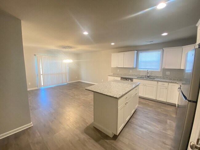 Building Photo - Coming Soon this Beautiful 3-bedroom rambl...