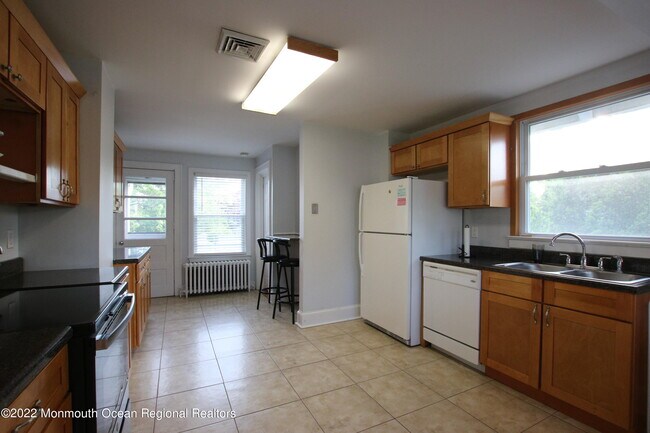 Building Photo - 26 Berger Ave
