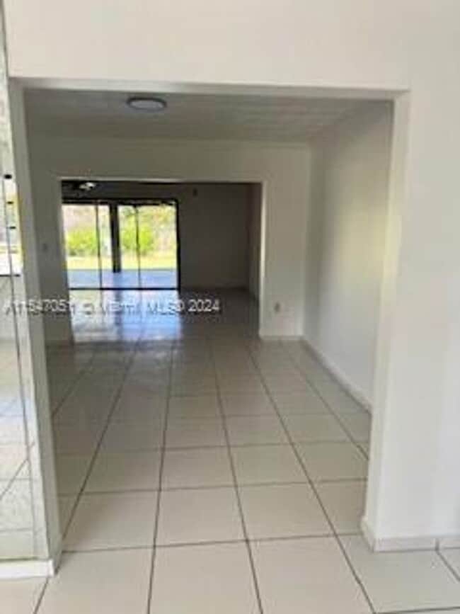 Building Photo - 7495 S Waterway Drive, Miami, FL 33155