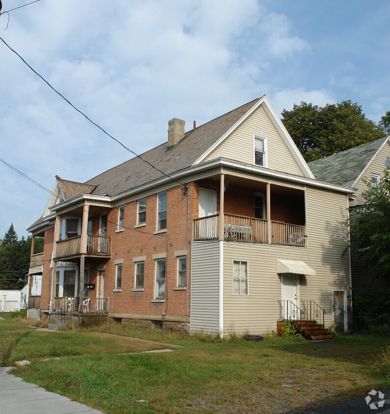 Building Photo - 796 Francis Ave