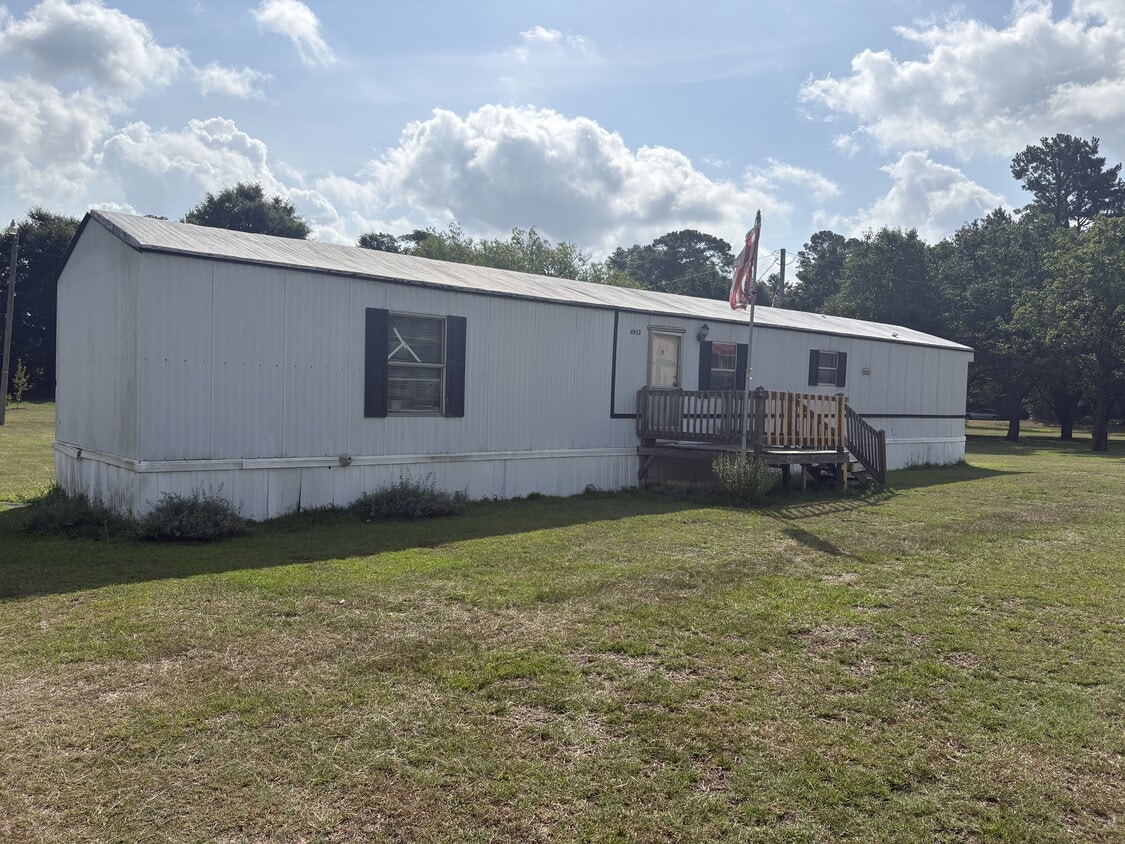 Building Photo - 6952 Hollybrook Cir