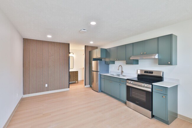 Foto del edificio - Modern Remodel with Designer Finishes | All Utilities Included